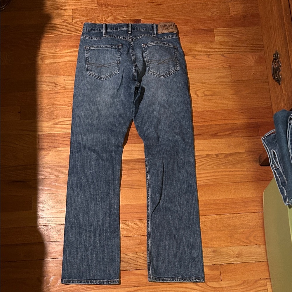 Levi's Signature Bootcut Blue Jeans - Picture 3 of 3